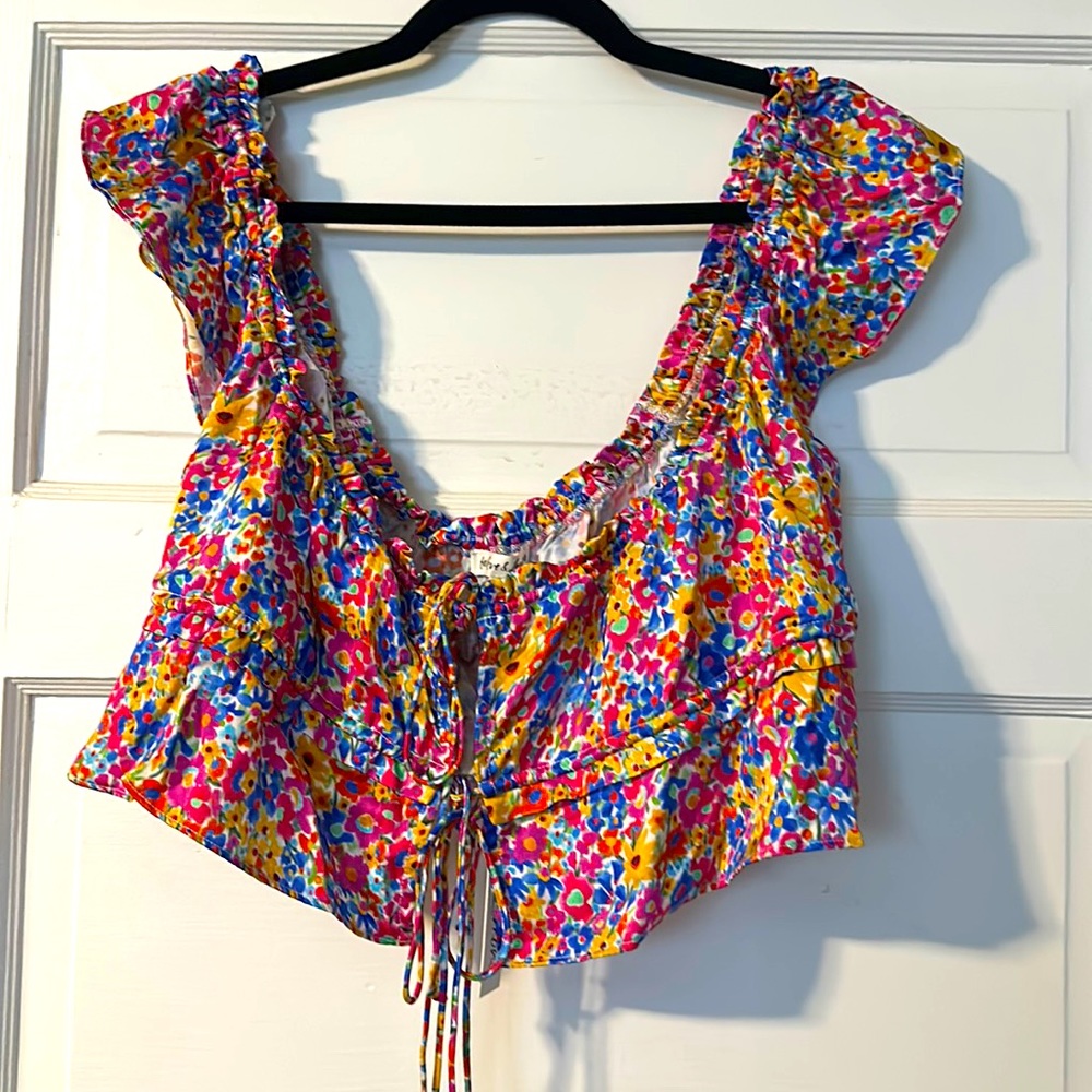 NWT for love and lemons crop L